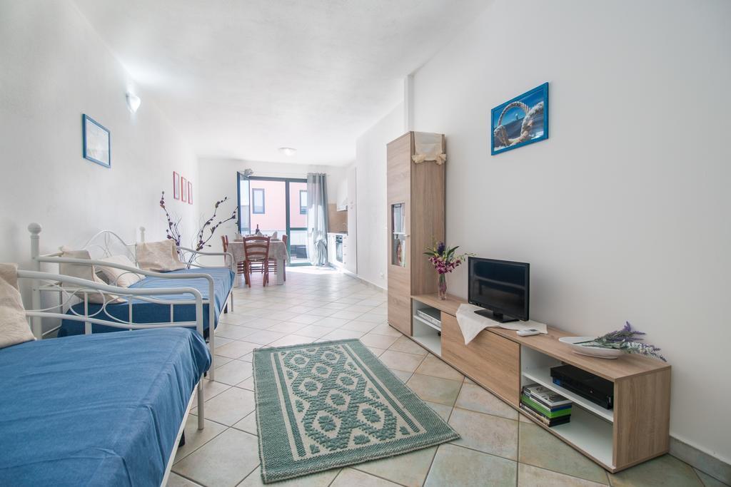 Residenza Maria Antonia - Private Apartment Orosei Extérieur photo